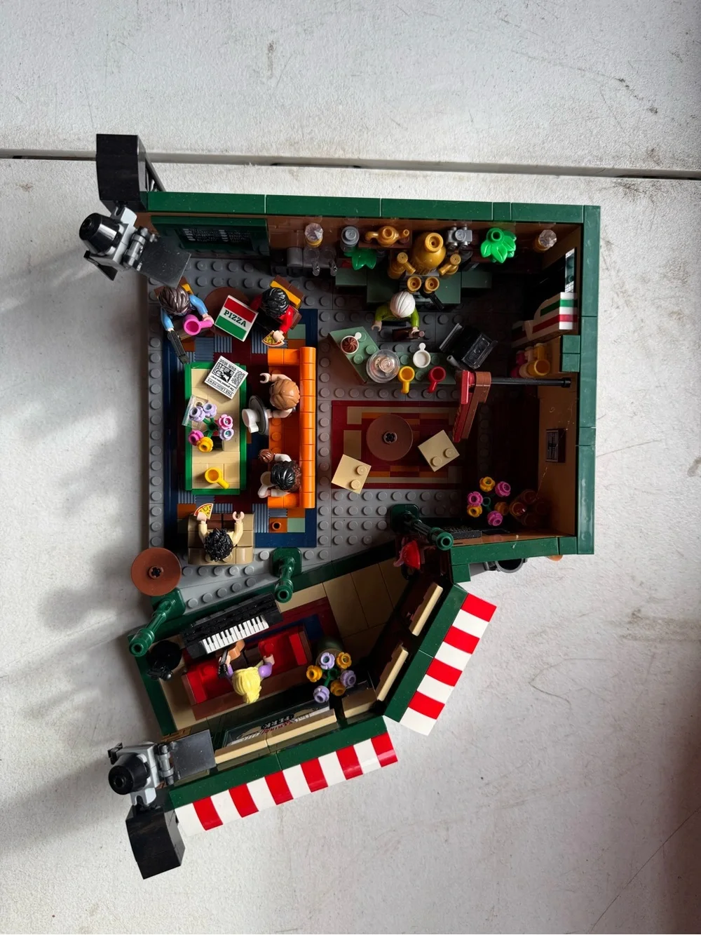 LEGO Friends The Television Series Central Perk Set